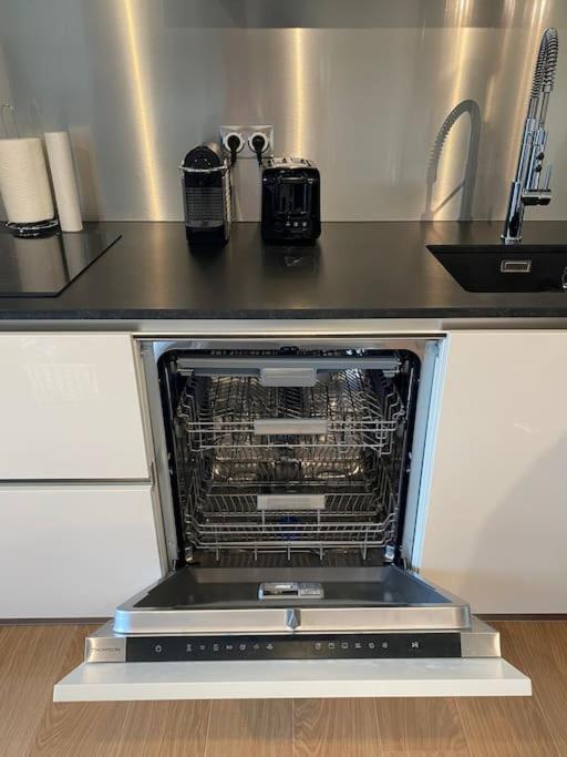 Appartement Le Domaine Reserve , Parking Et Ecrin De Verdure Amiens